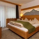 Sportpension Carinthia Bed and breakfast 3*