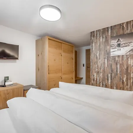 Sportpension Carinthia Bed & Breakfast 3*