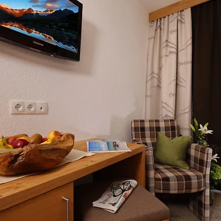 Sportpension Carinthia 3* 索尔登