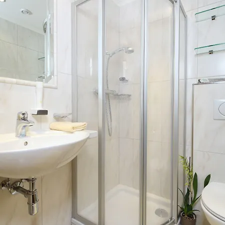 Sportpension Carinthia 住宿加早餐酒店 索尔登